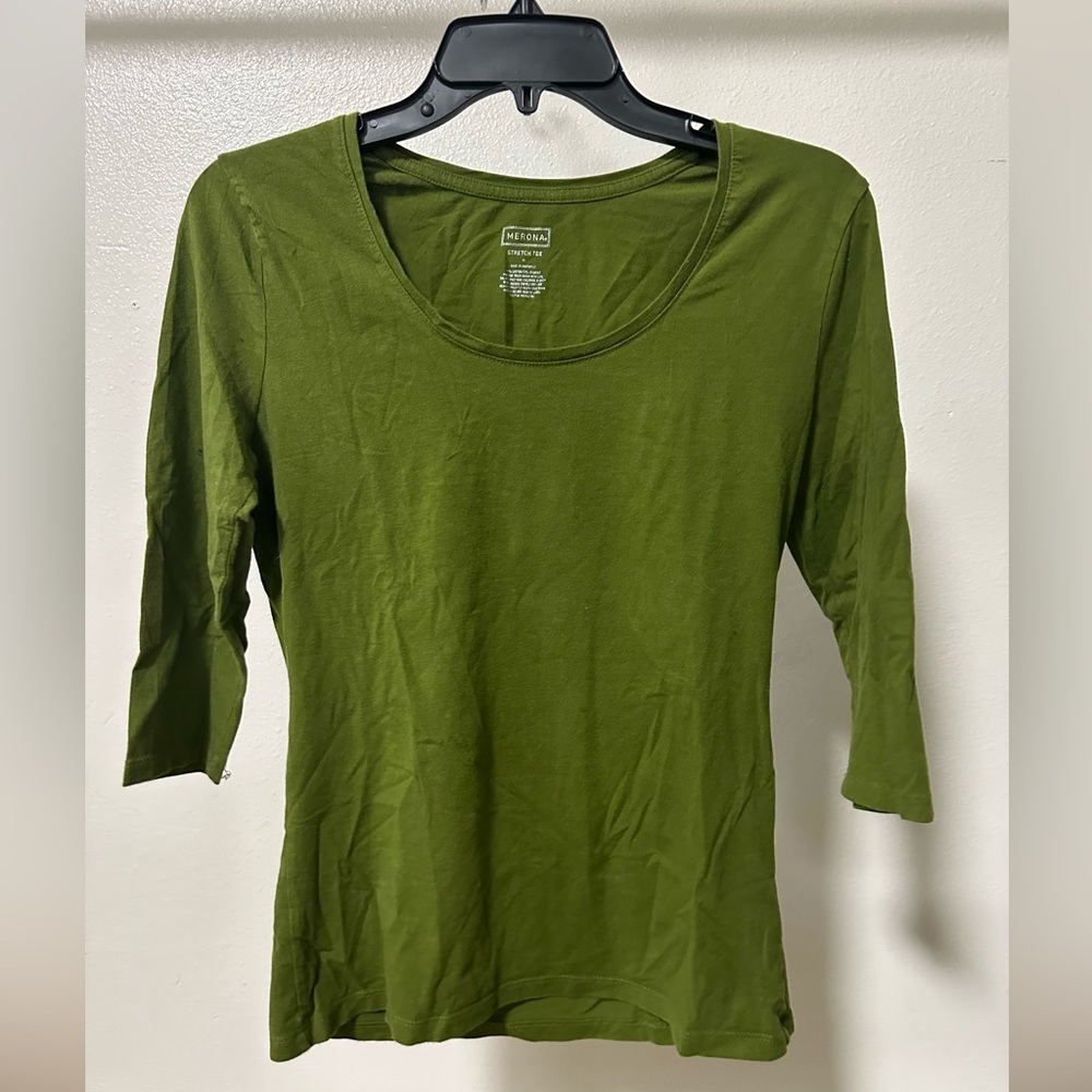 Merona - Stretch tee - Women’s medium - Green